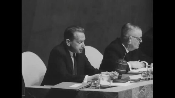 970th Plenary Meeting of General Assembly: 15th Session - Part 1