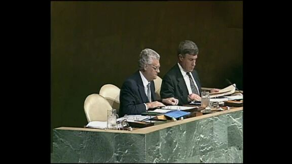 21st Plenary Meeting of General Assembly: 50th Session - Part 1