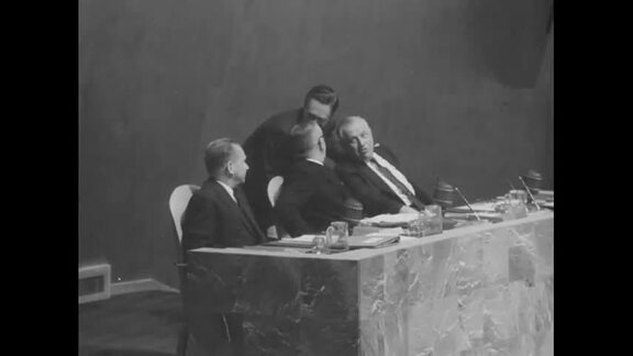 977th Plenary Meeting of General Assembly: 15th Session - Part 1