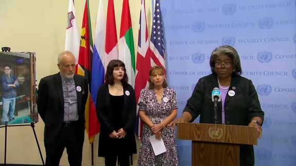 Linda Thomas-Greenfield (United States) with Evan Gershkovich's parents and family, on wrongful detentions in Russia - Security Council Media Stakeout