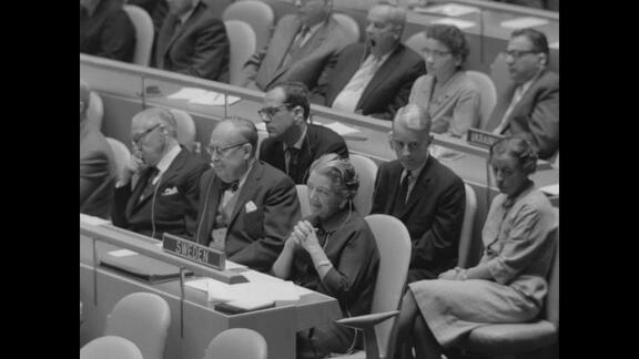 1128th Plenary Meeting of General Assembly: 17th Session 