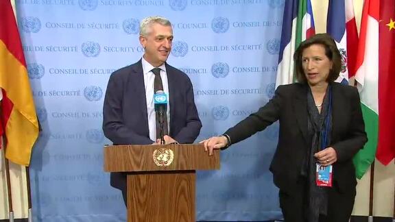 High Commissioner for Refugees Briefs Press