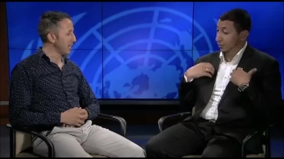 حوار مع عادل بن صالح رئيس الفدرالية الوطنية للأشخاص الصم في المغرب، في حوار مع إذاعة الأمم المتحدة أثناء وجوده بالأمم المتحدة.