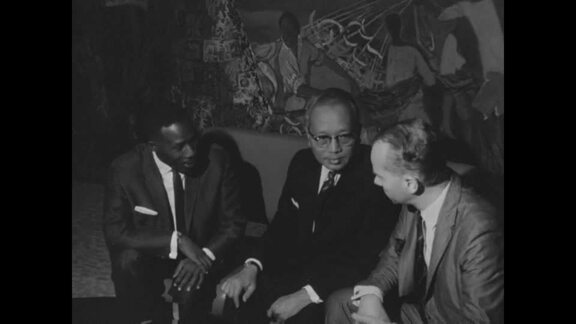 Secretary-General's Layover at Dakar Airport
