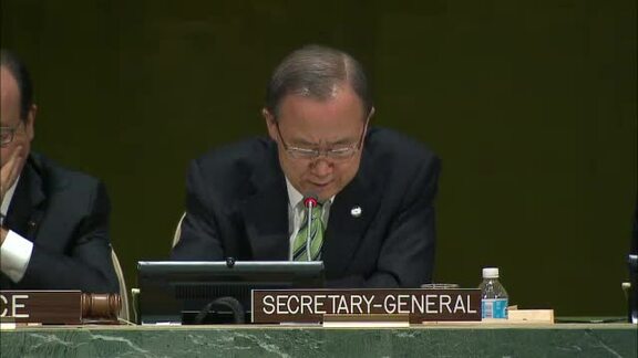 Prime Minister of Tuvalu Addresses Signing Ceremony for Paris Agreement
