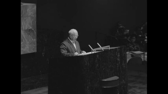 869th Plenary Meeting of General Assembly: 15th Session - Part 9