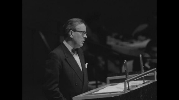 652nd Plenary Meeting of General Assembly: 11th session - Part 1