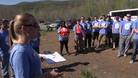 Thumbnail for Students volunteer to clean up