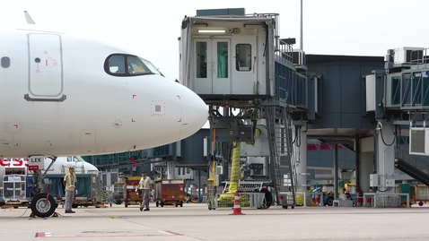 Thumbnail for 參觀香港國際航空學院 教師培訓活動 勇敢高飛  追尋航空夢 (中、英文字幕可供選擇)
