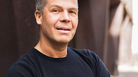 Thumbnail for Byg din egen mikrochip med kode agenter