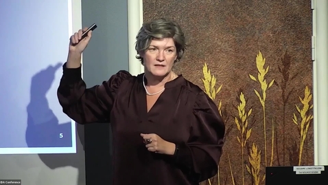 Thumbnail for Erfaringer med at understøtte med-ledelse og det, der ligner – udefra