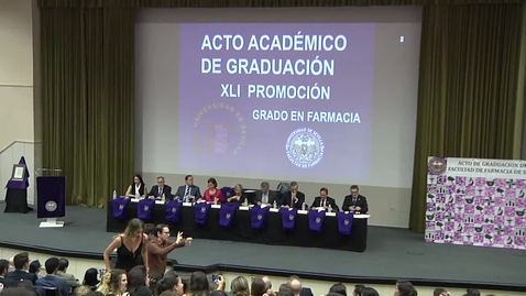 Miniatura para la entrada ACTO DE GRADUACIÓN DE LA XLI PROMOCIÓN DE LA TITULACIÓN DE FARMACIA Y CLAUSURA DEL CURSO ACADÉMICO 2017-2018