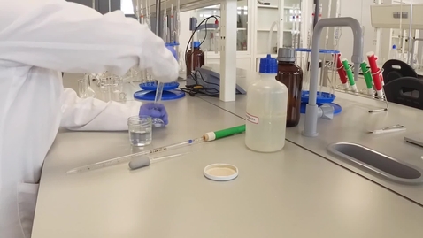 Miniatura para OPERACIONES BÁSICAS EN UN LABORATORIO DE QUÍMICA ANALÍTICA: PREPARACIÓN DE UNA DISOLUCIÓN