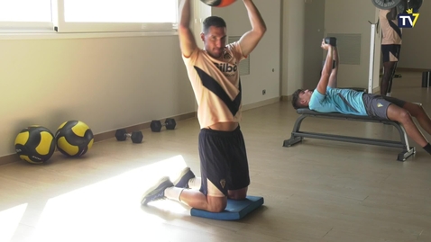 Miniatura para Sesión vespertina de lunes en el gimnasio