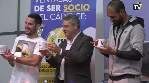Miniatura para Fali y Zaldua inauguraron una nueva temporada de 'El Cádiz al cole' (26/10/2023)