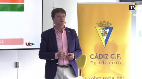 Miniatura para InnovaCádiz - &quot;El papel de los voluntarios en la transformación del tercer sector&quot;, por Armando Rotea, de la Plataforma del Voluntariado de Andalucía