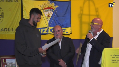 Miniatura para Chris Ramos, premiado en la gala anual de la Peña Barrosa Amarilla