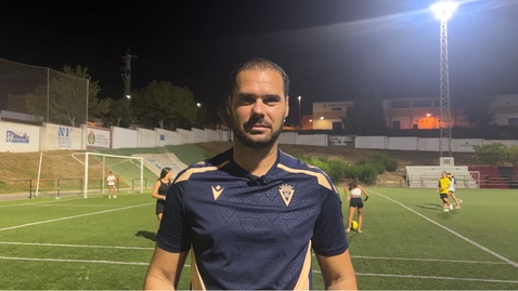 Miniatura para Javi Navarro: &quot;La iniciativa de las jugadoras es tener la pelota y estar concentradas&quot; (21/08/2024)