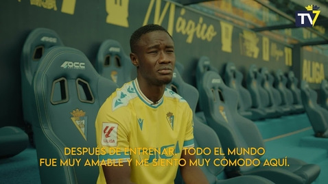 Miniatura para ENTREVISTA a DIADIÉ SAMASSÉKOU tras su PRESENTACIÓN COMO NUEVO JUGADOR DEL CÁDIZ CF