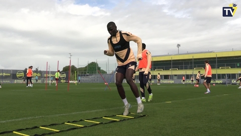 Miniatura para Entrenamiento con la mirada en Riazor