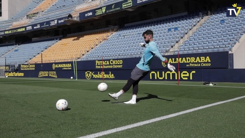 Miniatura para El estadio acogió el entrenamiento del viernes