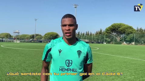 Miniatura para Entrevista a Rodallega , autor del gol del Cádiz B ante Las Palmas Atlético (13/10/21)
