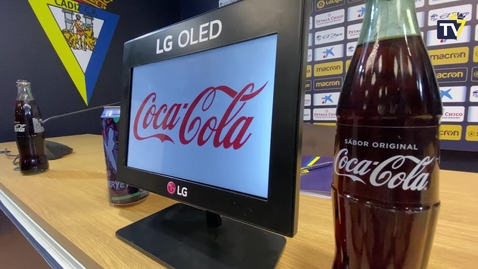 Miniatura para El Cádiz Club de Fútbol y Coca Cola Europacific Partners renuevan su vinculación hasta 2024