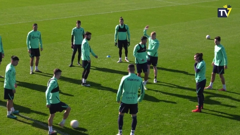 Miniatura para El equipo entrenó pensando en Osasuna (07/01/22)