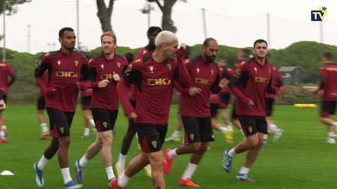 Miniatura para El equipo continúa preparando la visita del Real Madrid