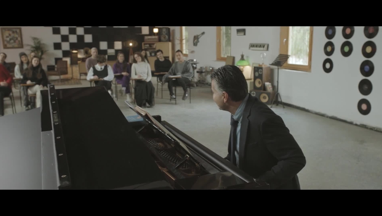 This Is Not a Song: 'Viva la vida'