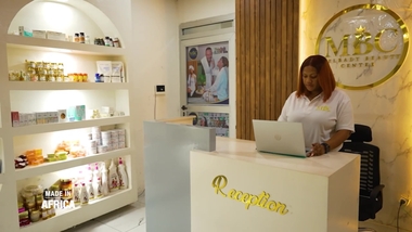 Made In Africa : le palmiste, un trésor caché au coeur du palmier (reportage)