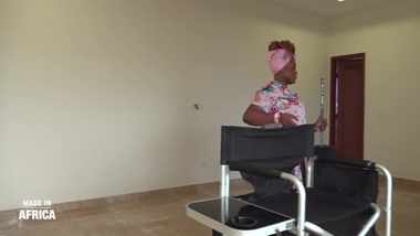Made In Africa : profession, make-up artist (reportage)