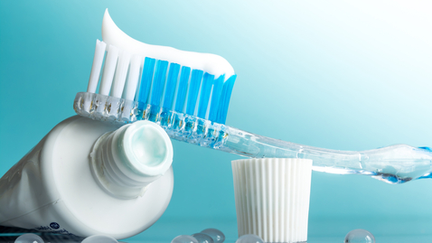 Thumbnail for Are There Benefits to Using Fluoride-Free Toothpaste?