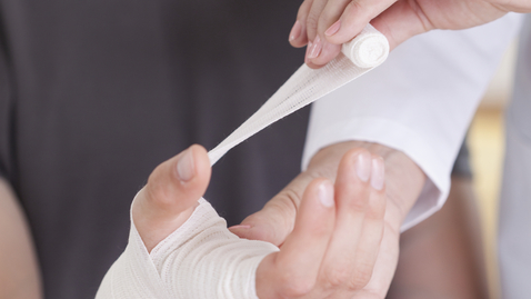 Thumbnail for What Should I Do If a Finger Gets Cut Off the Hand?