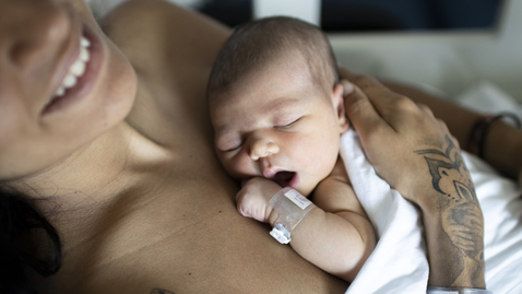 Thumbnail for How Skin-to-Skin Contact Benefits Both Baby and Parents