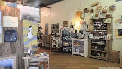 Little Red Barn Pottery And Art Gallery Etv Shorts Knowitall Org
